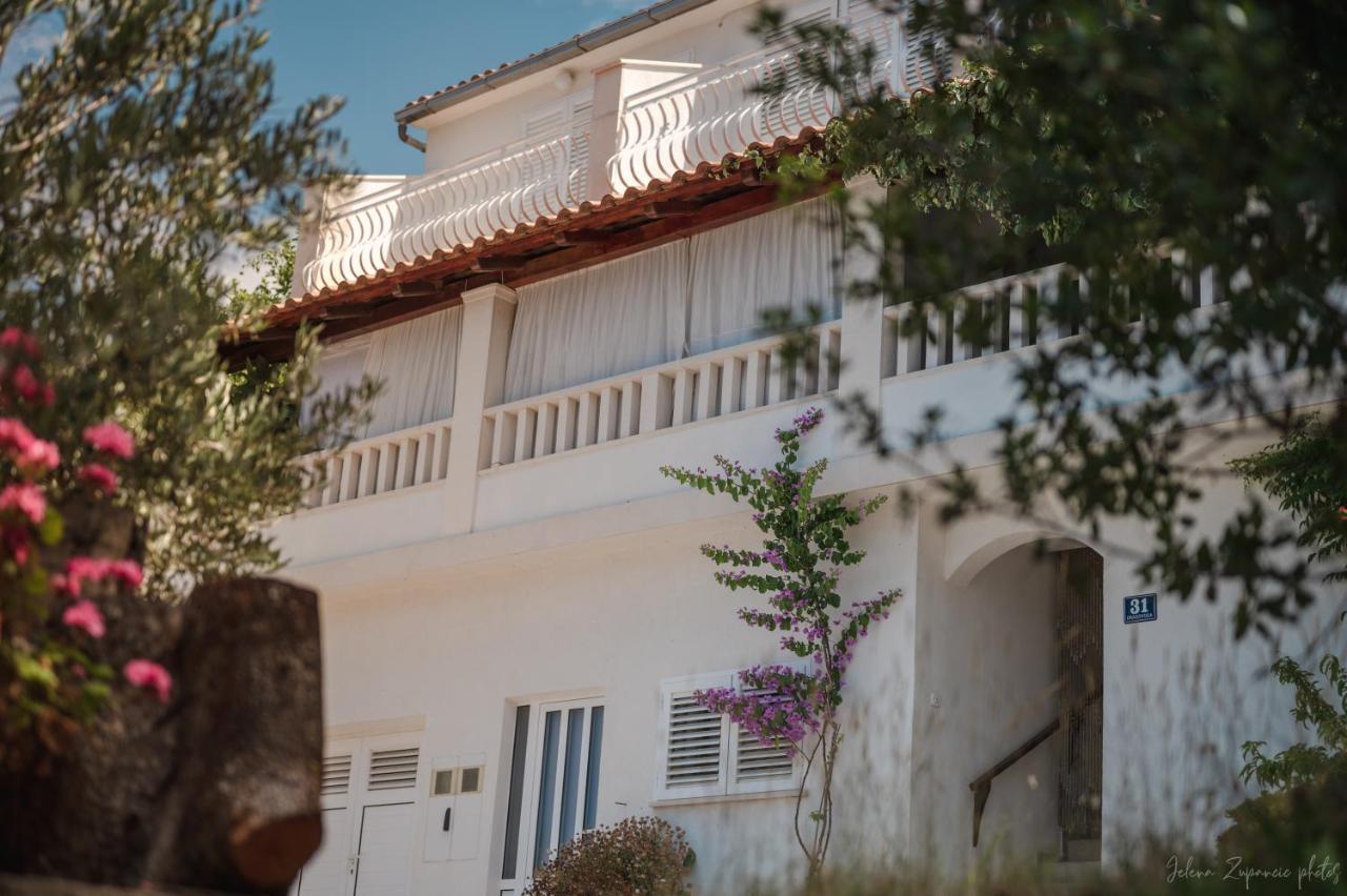 Apartments Lastovo Silic エクステリア 写真