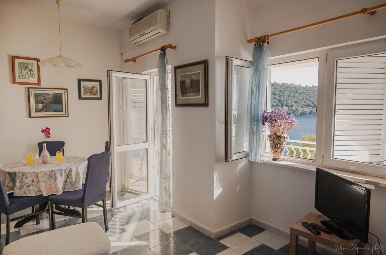 Apartments Lastovo Silic エクステリア 写真