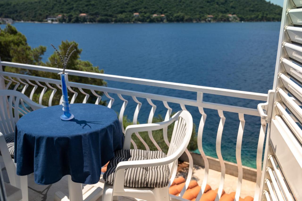 Apartments Lastovo Silic エクステリア 写真