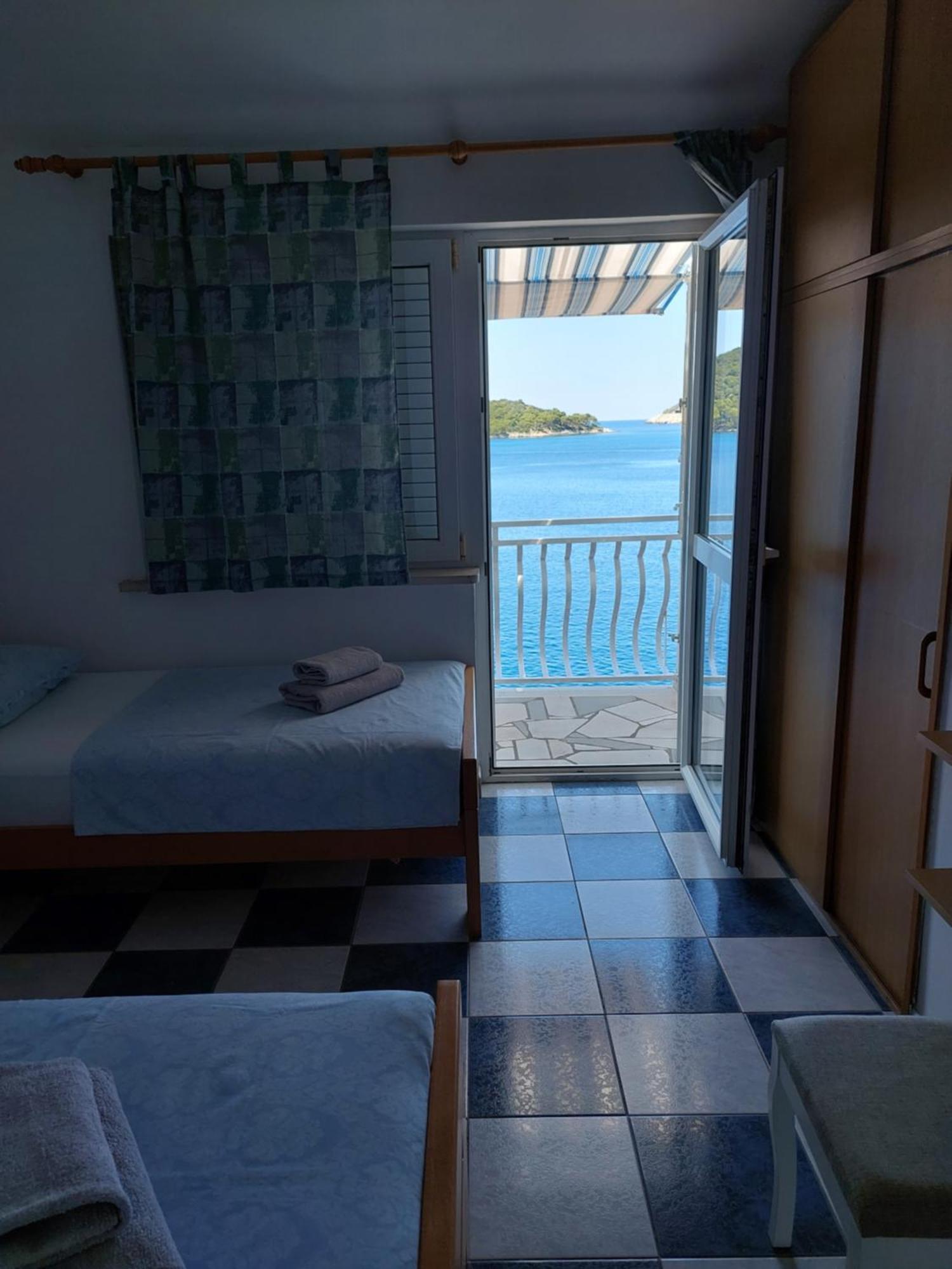Apartments Lastovo Silic エクステリア 写真
